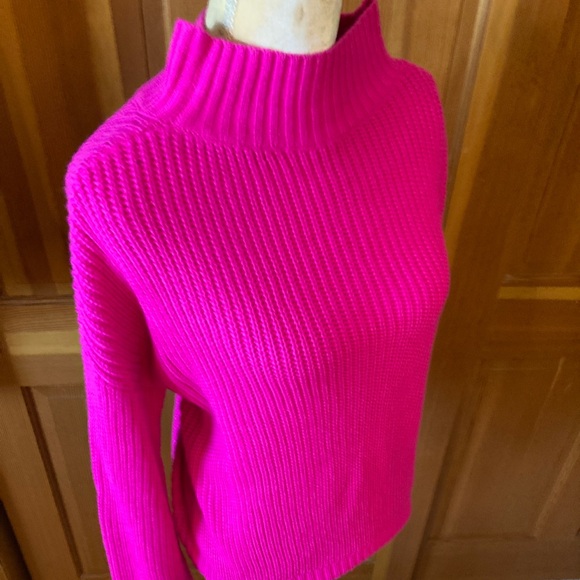 Ribbed Knit Mock Neck Sweater. - Picture 5 of 16